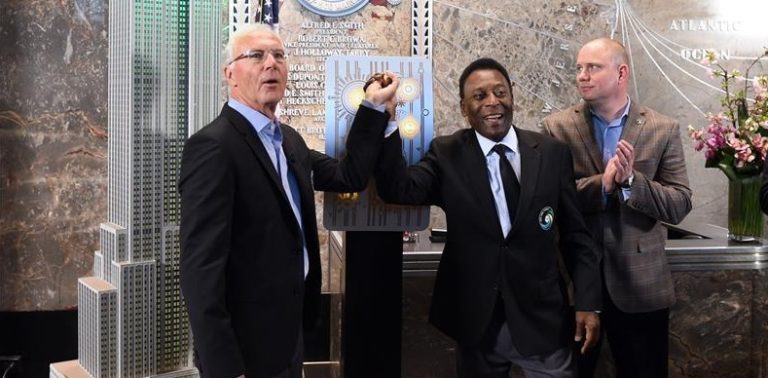 بيكنباور لن يشارك في جنازة بيليه