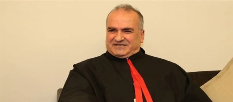 مطران يوضح… هل من سجال بين بكركي و”حزب الله”؟