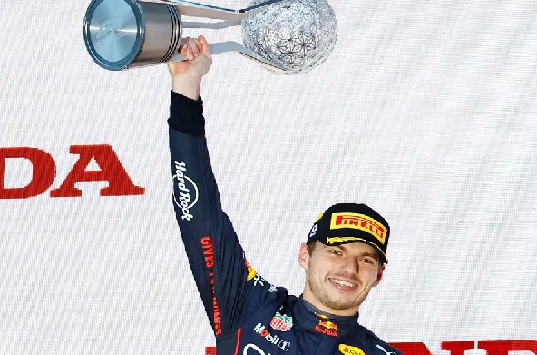 فرستابن يضع جهاز محاكاة في طائرته الخاصة