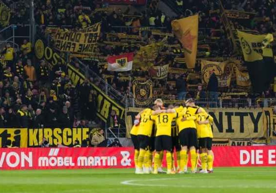 الدوري الالماني لكرة القدم: فوز متأخر لدورتموند على حساب ماينز
