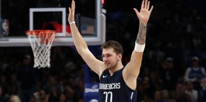 رقم اعجازي لدونكيتش نجم دالاس مافريكس