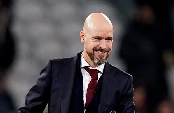 تين هاغ يرغب بضم دي يونغ لصفوف الشياطين الحمر