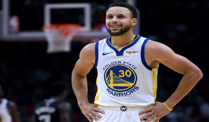 عقوبة قاسية على ستيفان كوري