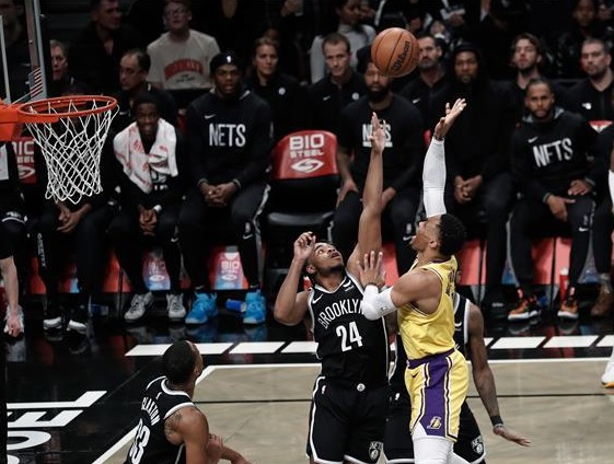 بروكلين يهزم لوس انجلوس لايكرز ودونتشيتش يواصل تألقه