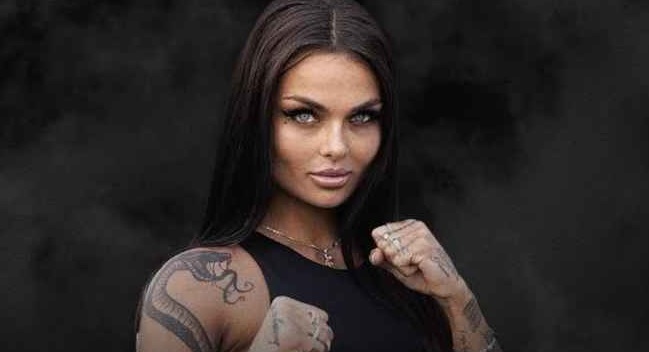 تشوه وجه اجمل مُصارعة في الفنون القتالية (فيديو+صورة)