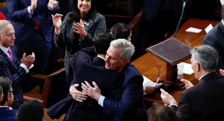 بعد 15 جولة.. مكارثي يفوز برئاسة الكونغرس