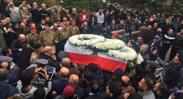 بالصور: تشييع الرئيس الحسيني إلى مثواه الأخير