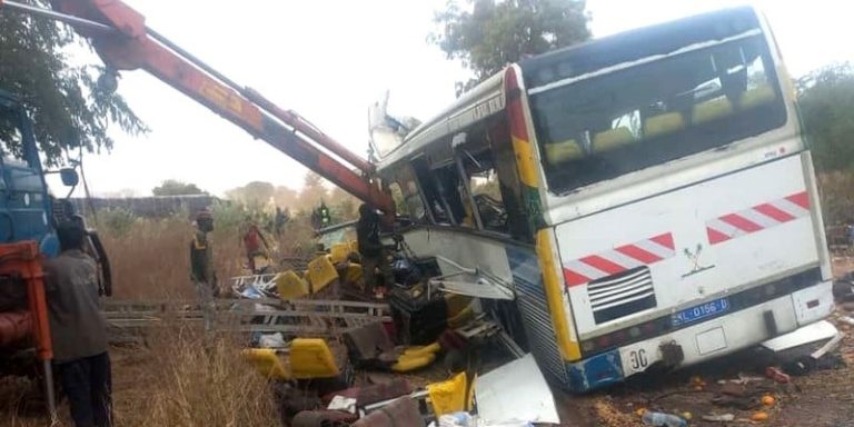 بالفيديو: 38 قتيلاً و87 جريحاً بحادث تصادم في السنغال