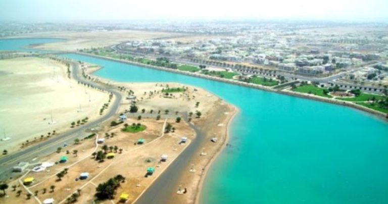 لا قيود سعودية على النساء.. “البيكيني” مسموح؟