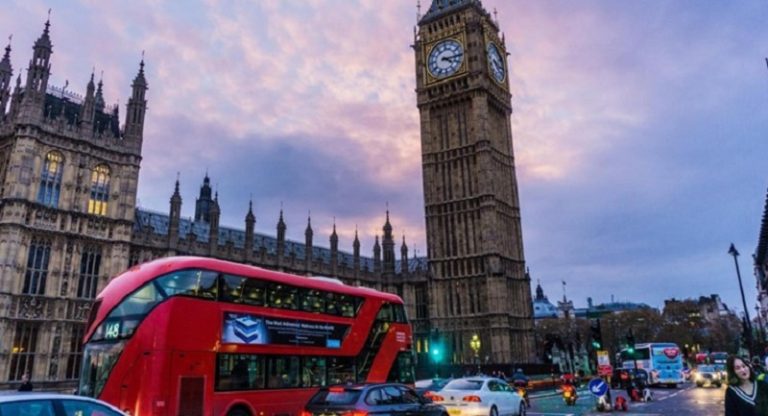 4 جرحى بهجوم سكين في بريطانيا