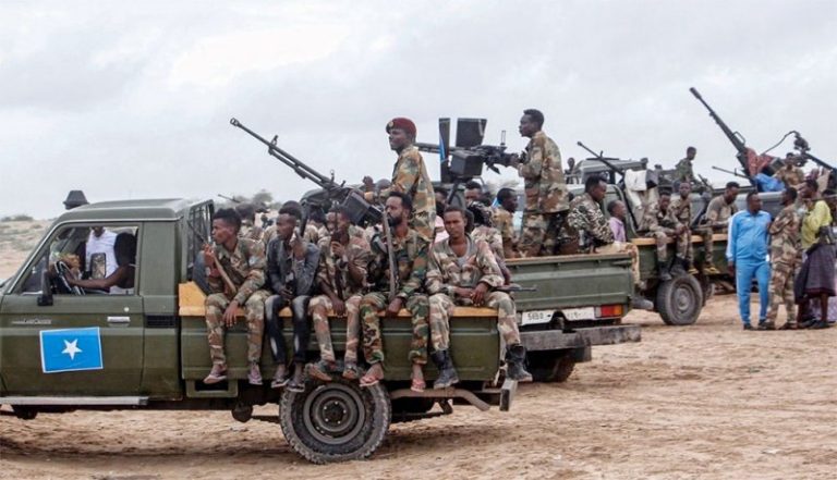 إنفجار سيارتين مفخختين وسقوط قتلى في الصومال