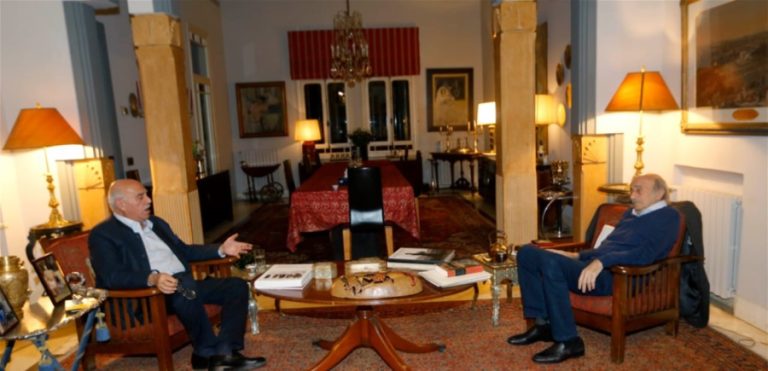 جنبلاط يلتقي فارس بويز