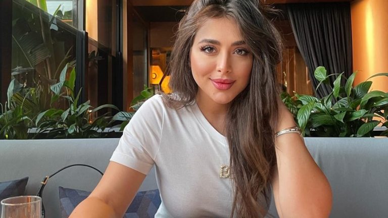 هيا مرعشلي تثير الجدل.. فستان قصير وتكبير شفاه