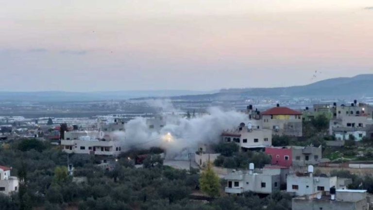 بالفيديو: الاحتلال يفجر منزل منفذي عملية الجلمة