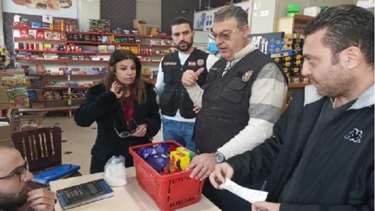 ضبط سلع منتهية الصلاحية في الجنوب