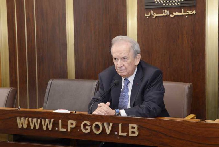 مروان حمادة: هذا العهد كان قاتلا وسلم البلد لـ “الحزب”