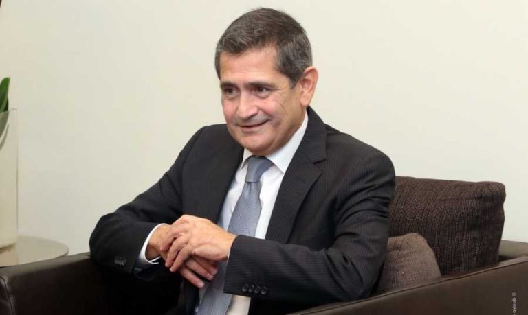 قيومجيان: أشجع باسيل على عقد مؤتمرات