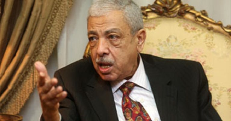 وفاة وزير داخلية مصر خلال أصعب مرحلة عاشتها البلاد