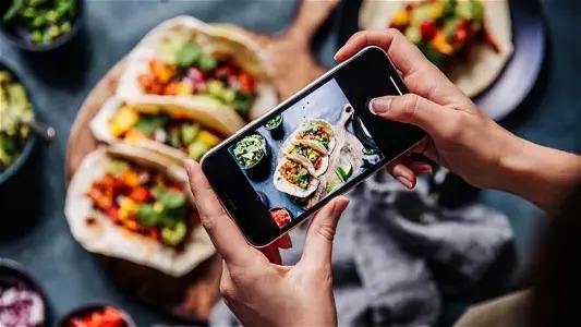 تحذير.. “صور الطعام” قد تؤدي إلى السمنة