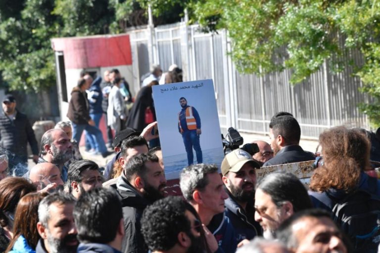 إعتصام لأهالي ضحايا المرفأ قرب قصر العدل.. ومشاركة سياسية(صور وفيديو)