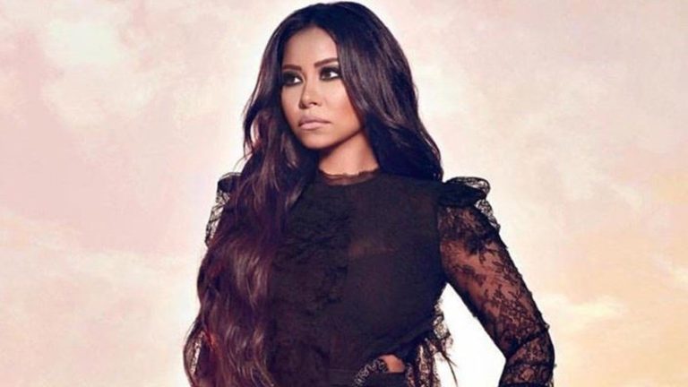 رسالة مؤثرة من شيرين عبد الوهاب لـ “سلطان الطرب”