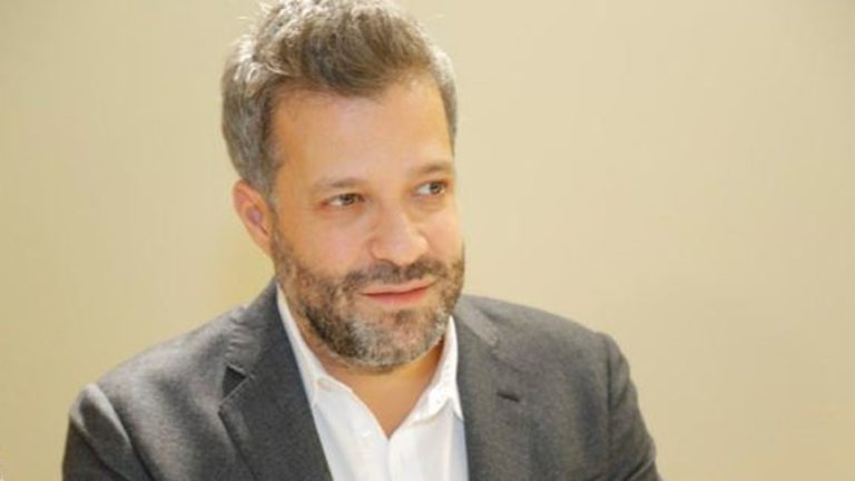 بالفيديو.. لماذا قام زين العمر بتكسير الصحون؟