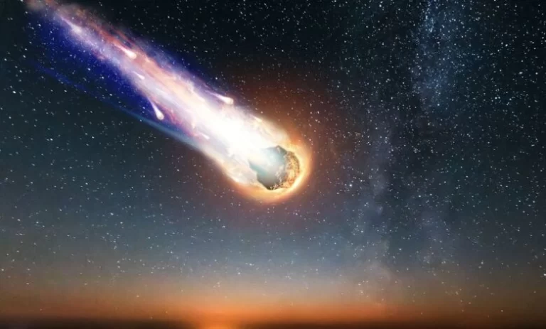 اصطدام نيزك بوزن “نصف طن” بالأرض