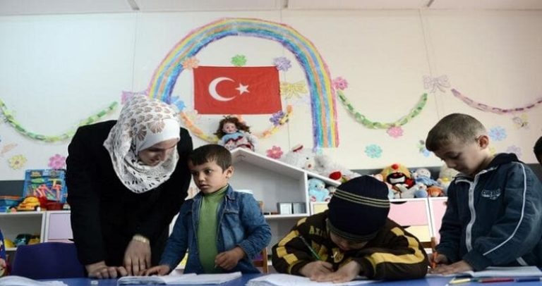 خوفاً من الزلزال.. إخلاء 93 مدرسة في اسطنبول بسبب خطورتها