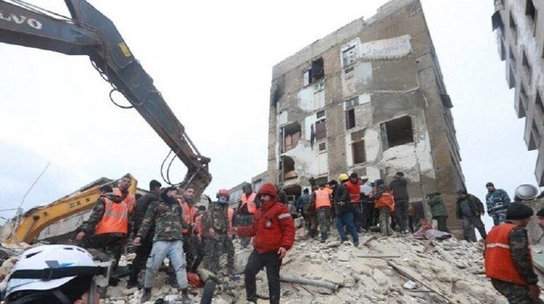 عن عمليات الإنقاذ في تركيا وسوريا.. هذا ما قاله الدفاع المدني