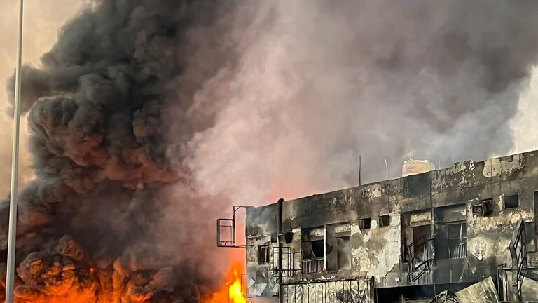 بالفيديو: حريق كبير في مصنع لزيوت التشحيم