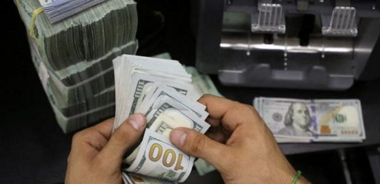 “المركزي” بين مطرقة وسندان “فلتان” سعر الصّرف