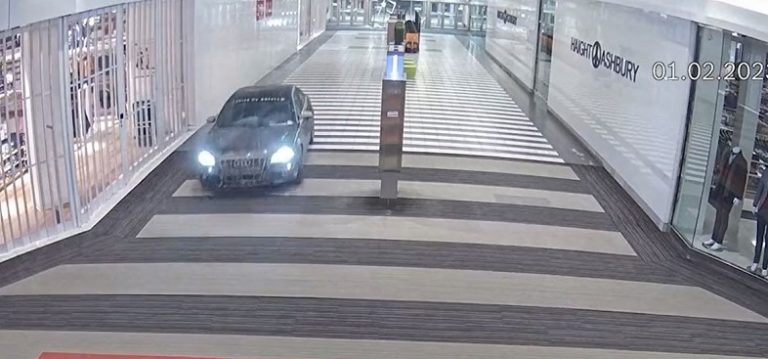 بالفيديو.. عملية سطو “مجنونة وجريئة”!