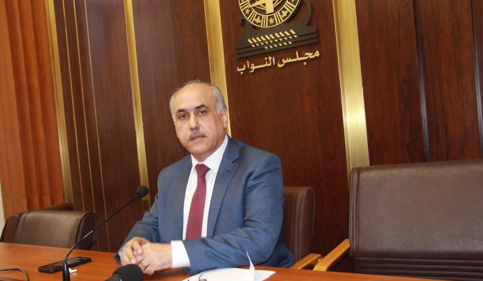 أبو الحسن يكشف لموقع “لجريدة” سبب سحب اقتراح تمديد سن التقاعد