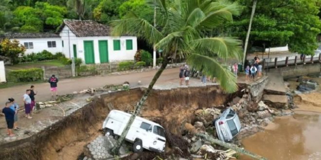 فيضانات برازيل