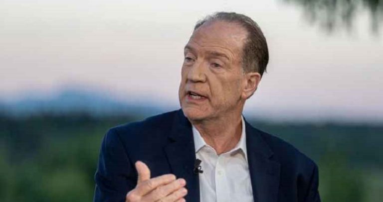 هل يستقيل رئيس البنك الدولي من منصبه؟