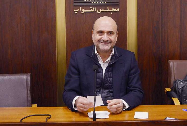 ابي رميا يتوجه الى الحكومة بسؤال حول التدقيق الجنائي