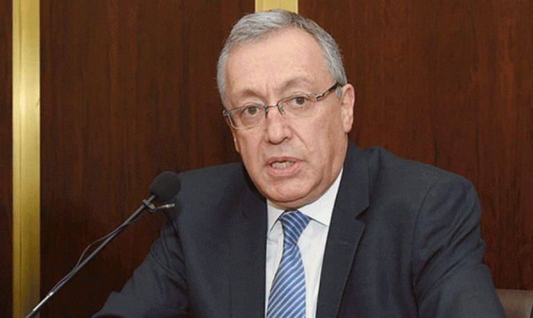 فتفت: الحريري قد يعود للعمل السياسي قبل الانتخابات النيابية