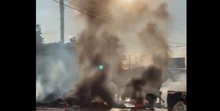 بالفيديو: قطع طريق مزرعة يشوع