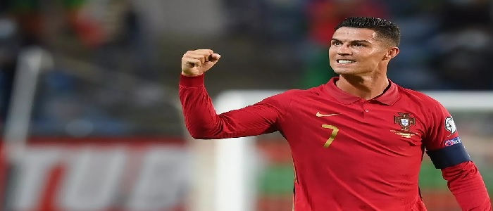 “أحد أفضل اللاعبين في تاريخ كرة القدم”.. الـ”فيفا” يهنئ كريستيانو رونالدو