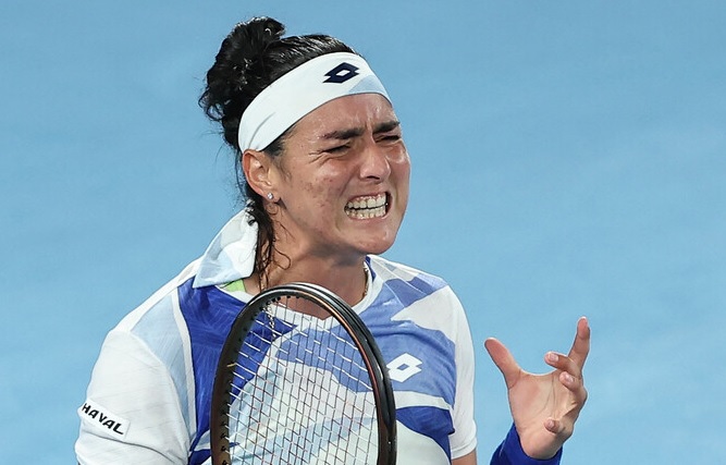 انس جابر تعتذر عن المشاركة في دورتي قطر ودبي للتنس