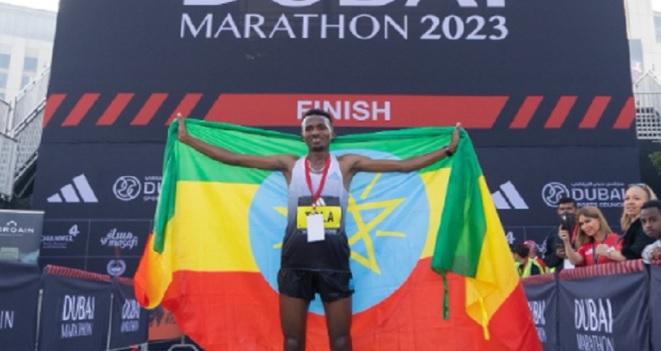 ماراثون دبي.. هيمنة إثيوبية عائلية على منصة التتويج