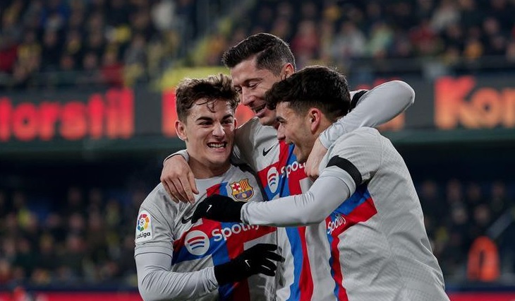 برشلونة يهزم فياريال ويواصل التحليق في صدارة الدوري الاسباني لكرة القدم