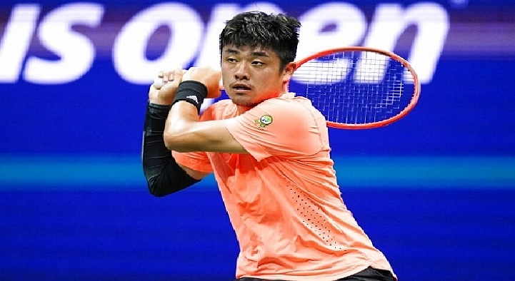 دورة دالاس: “وو اي بينغ” أول صيني يحرز لقبا في رابطة المحترفين