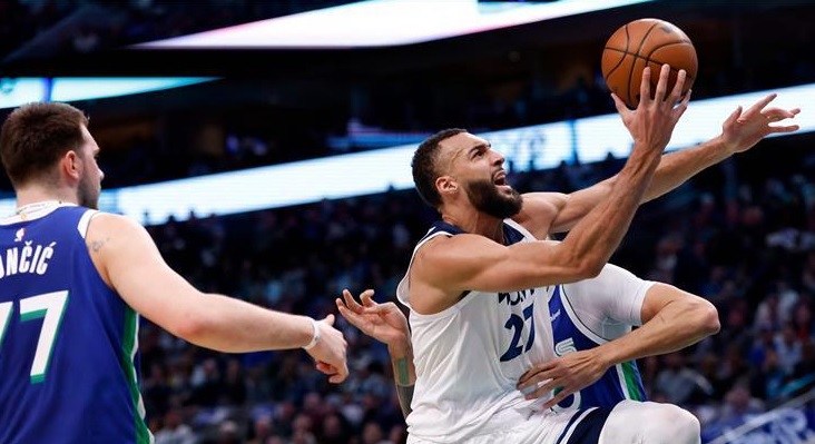 NBA: دنفر يقهر ميامي ومينيسوتا يهزم دالاس