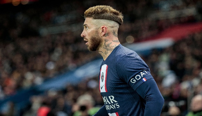 بالفيديو.. عمل مُشين لسيرجيو راموس بعد خسارة فريقه