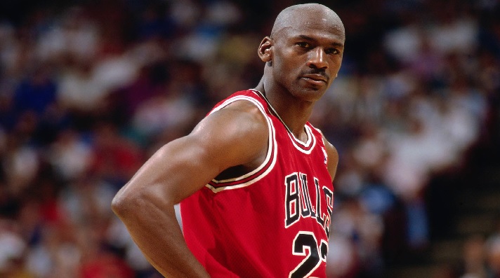 مايكل جوردان يحتفل بعيد ميلاده الستين بتقديم هدية قيمتها 10 ملايين دولار