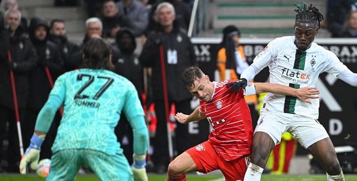 مونشغلاباخ يهزم بايرن ميونخ ويُشعل الصراع على البوندسليغا