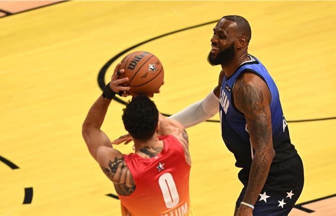 مباراة كل النجوم: تايتوم يقود يانيس للفوز على فريق جيمس