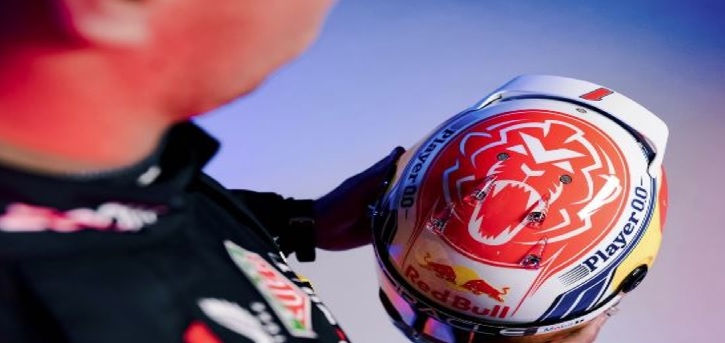 تصرف لافت لبطل الفورمولا1.. ماذا فعل؟