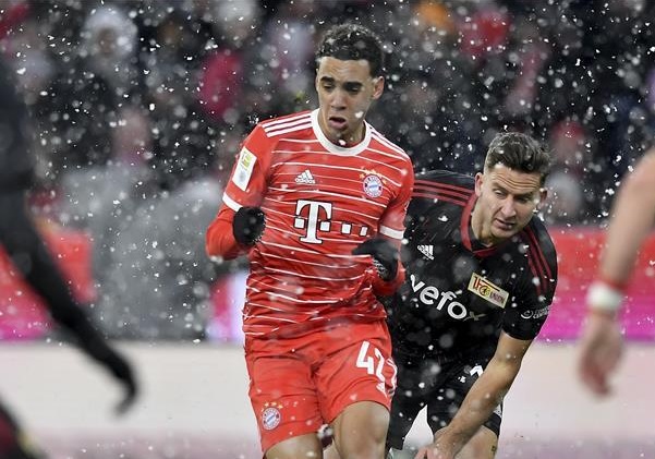 بثلاثية نظيفة بايرن ميونخ يلدغ يونيون برلين ويُعيده الى ارض الواقع